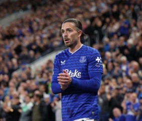 华体会官方网站-霍尔：格拉利什非常勤奋，几乎每天都是最早到训练场最晚离开