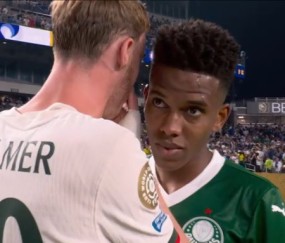 迫不及待！帕尔默赛后和埃斯特旺耳语，这对未来队友会说什么？